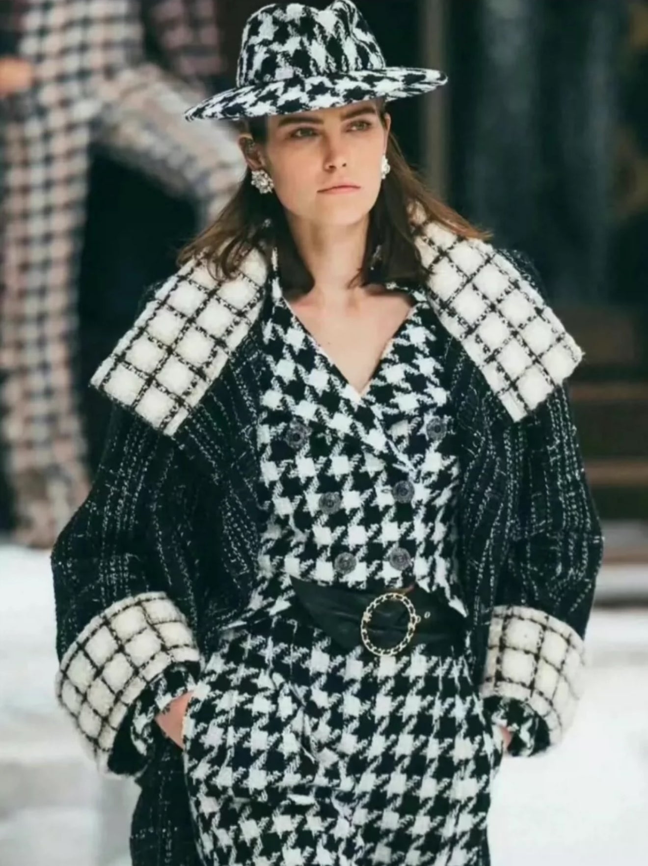 Chanel 19k Black & Ecru Wool Tweed Fedora Hat – Wararni.com