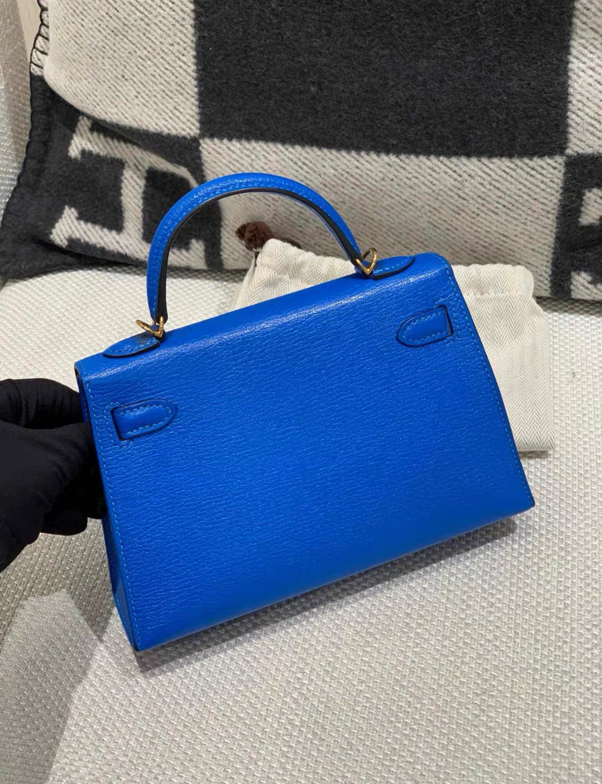 HERMÈS Mini Kelly II crossbody bag in Blue Royal Chevre leather with Gold hardware