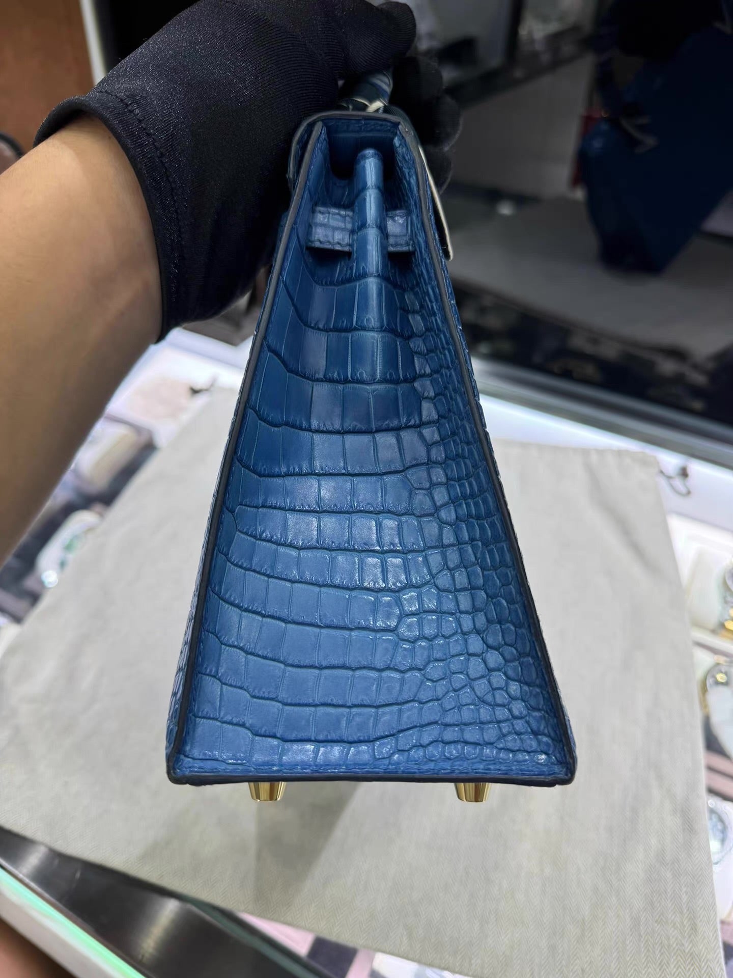 Hermes Kelly 25 Bleu Mykonos Matte Crocodile Leather Gold Hardware