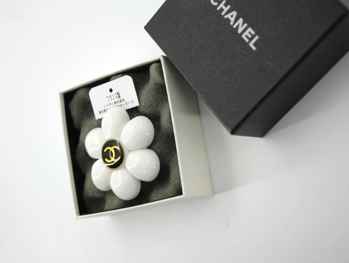 Chanel 96P Resin White Six-Petal Flower Brooch