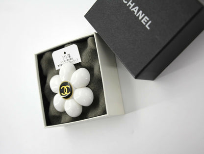 Chanel 96P Resin White Six-Petal Flower Brooch