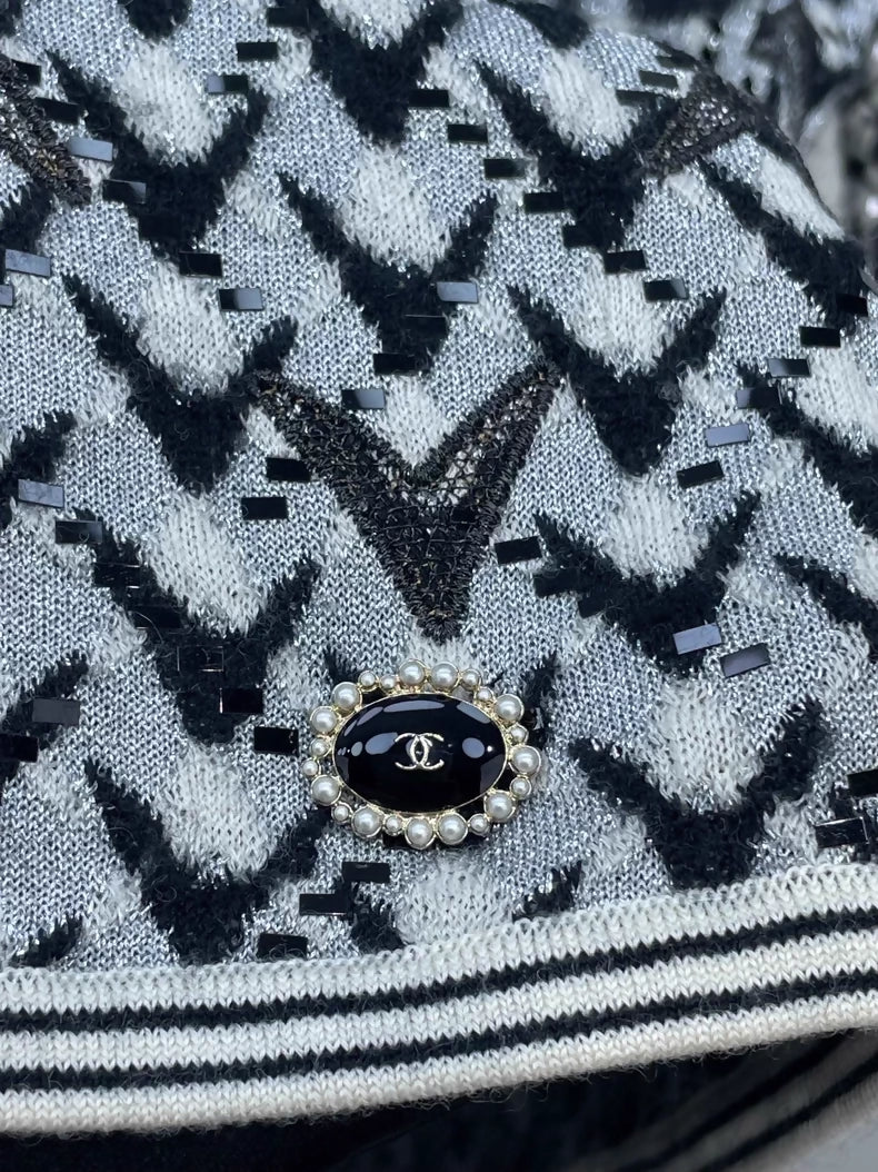 Chanel 21A Black Silver Sequin Knit Top