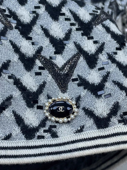 Chanel 21A Black Silver Sequin Knit Top
