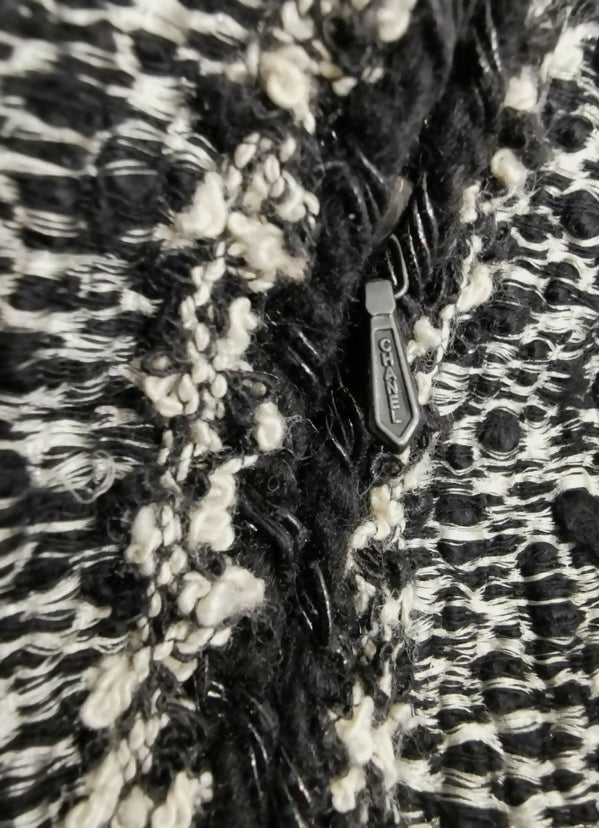 Chanel 11A Black White Tweed Braided Trim Zip Up Jacket FR 50