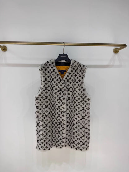 Louis Vuitton 24 Fall/Winter Mink Fur Vest