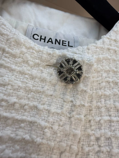 Chanel 22C white tweed jacket