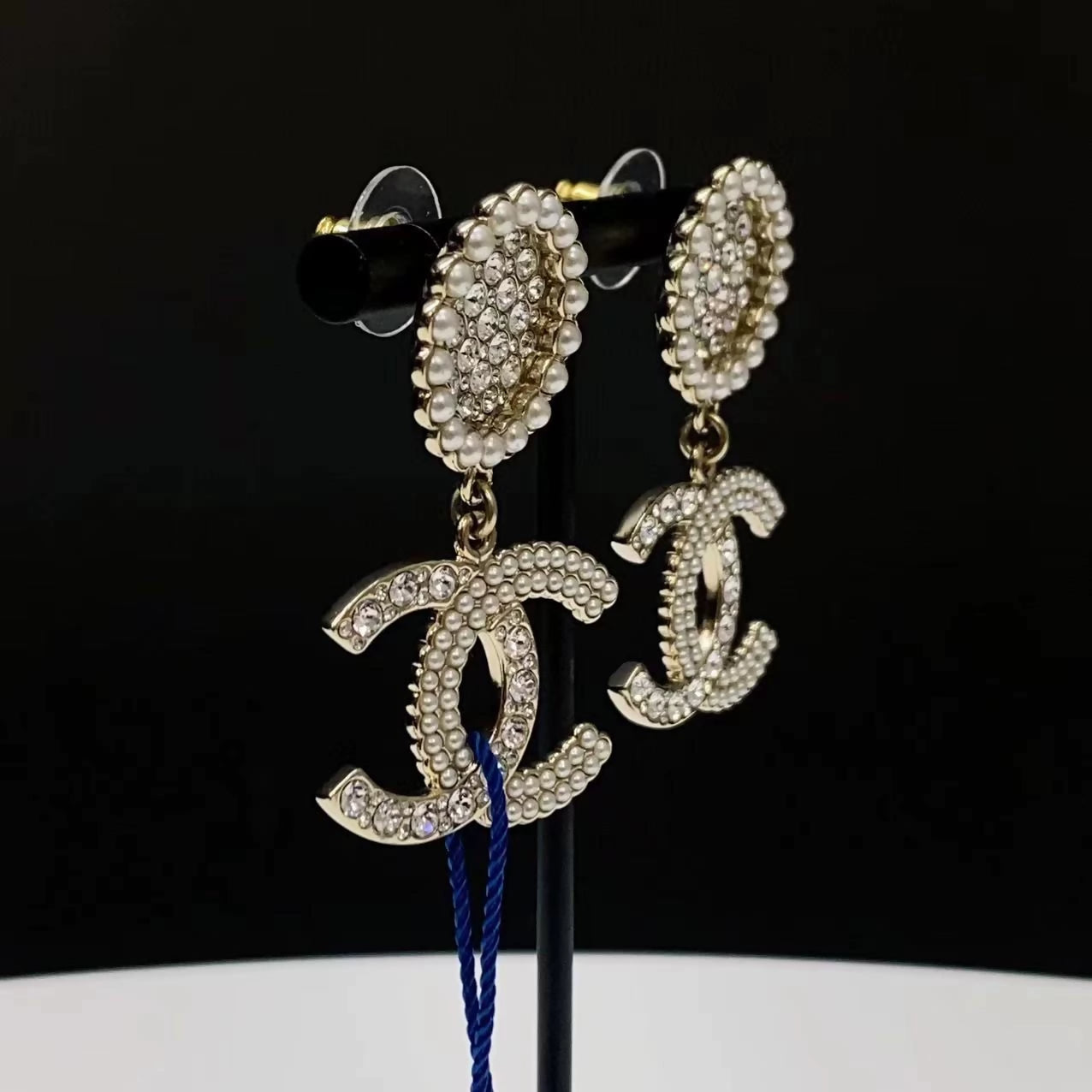 Chanel 2021 Autumn and Winter Double C Earrings