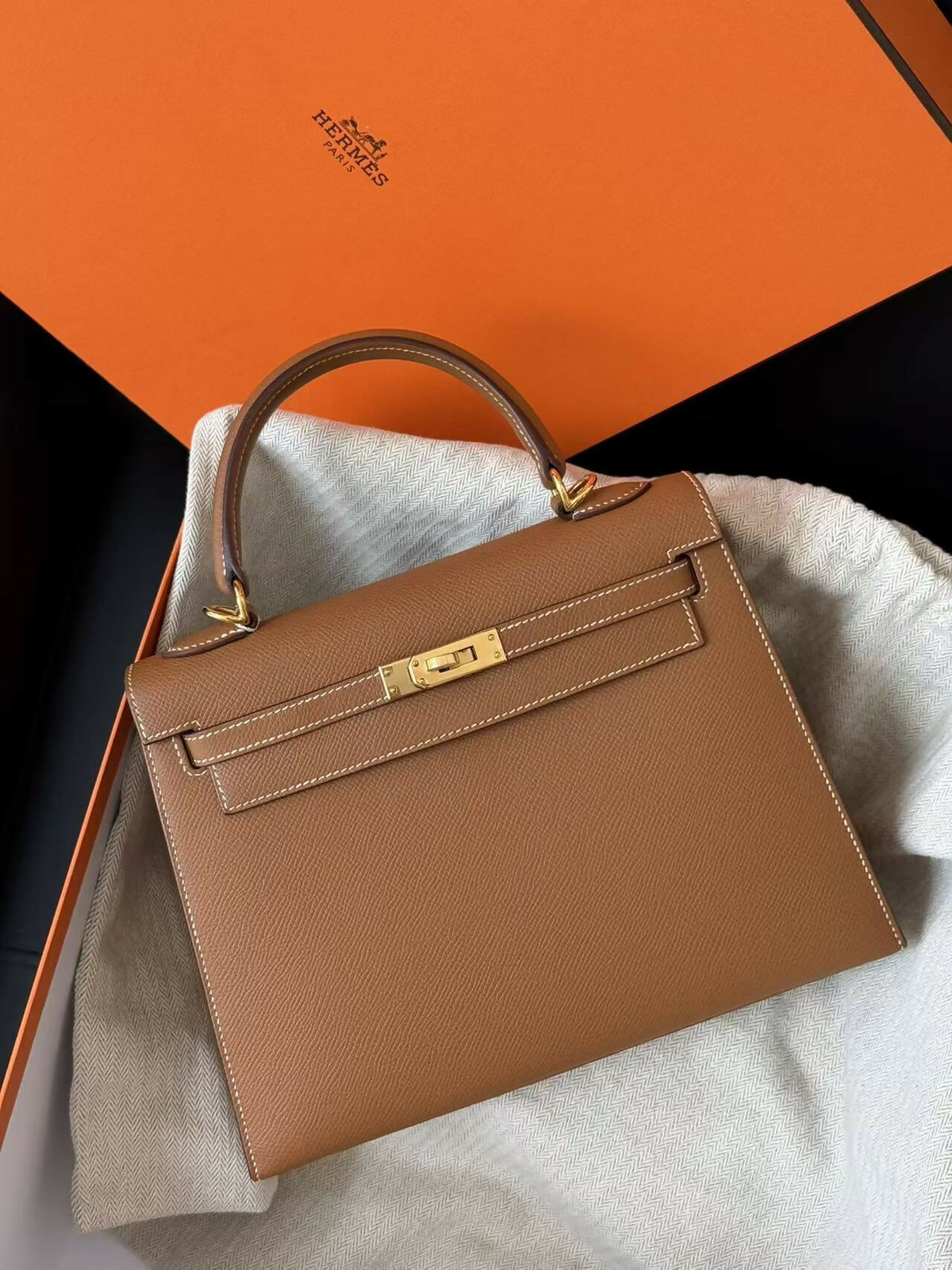 Hermès Kelly 25 Gold Epsom Leather with Gold Hardware