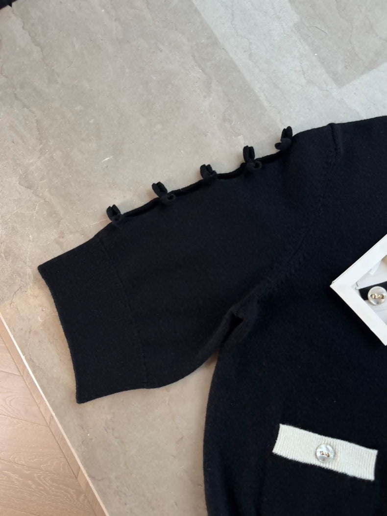 Chanel 25K bow black knit cardigan