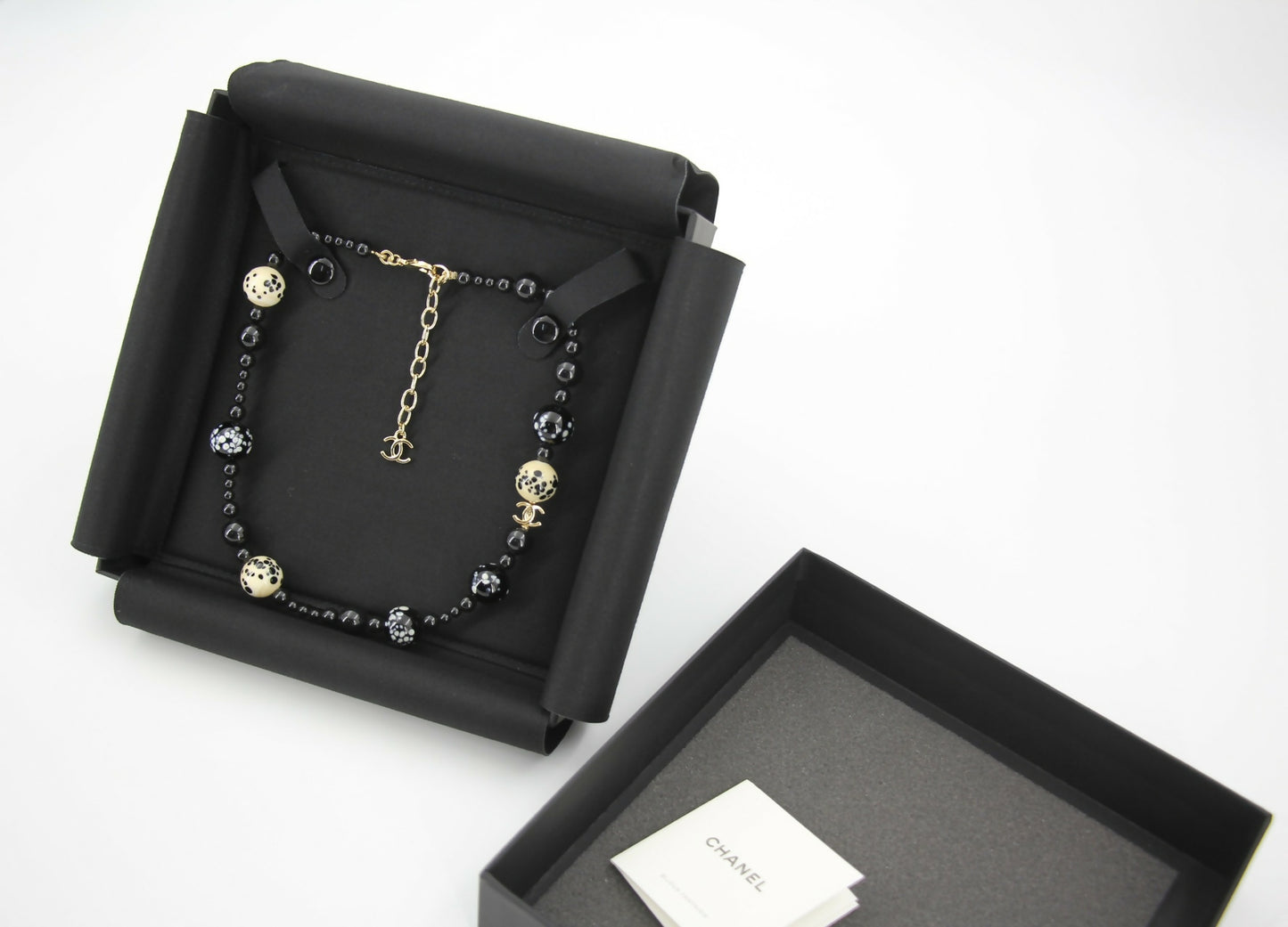 Chanel 26A Metal Gripoix Pearls & Resin Gold Black & White CC Necklace