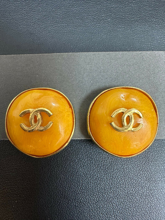 Chanel Vintage 1998 Imitation Beeswax Yellow Round Clip-on Earrings