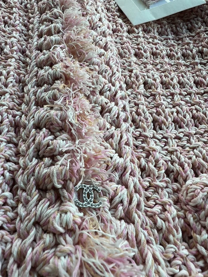 Chanel 25s pink tweed vest