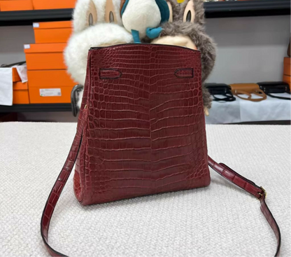 Hermès Kelly Sport 24 Rouge H Crocodile Gold Hardware