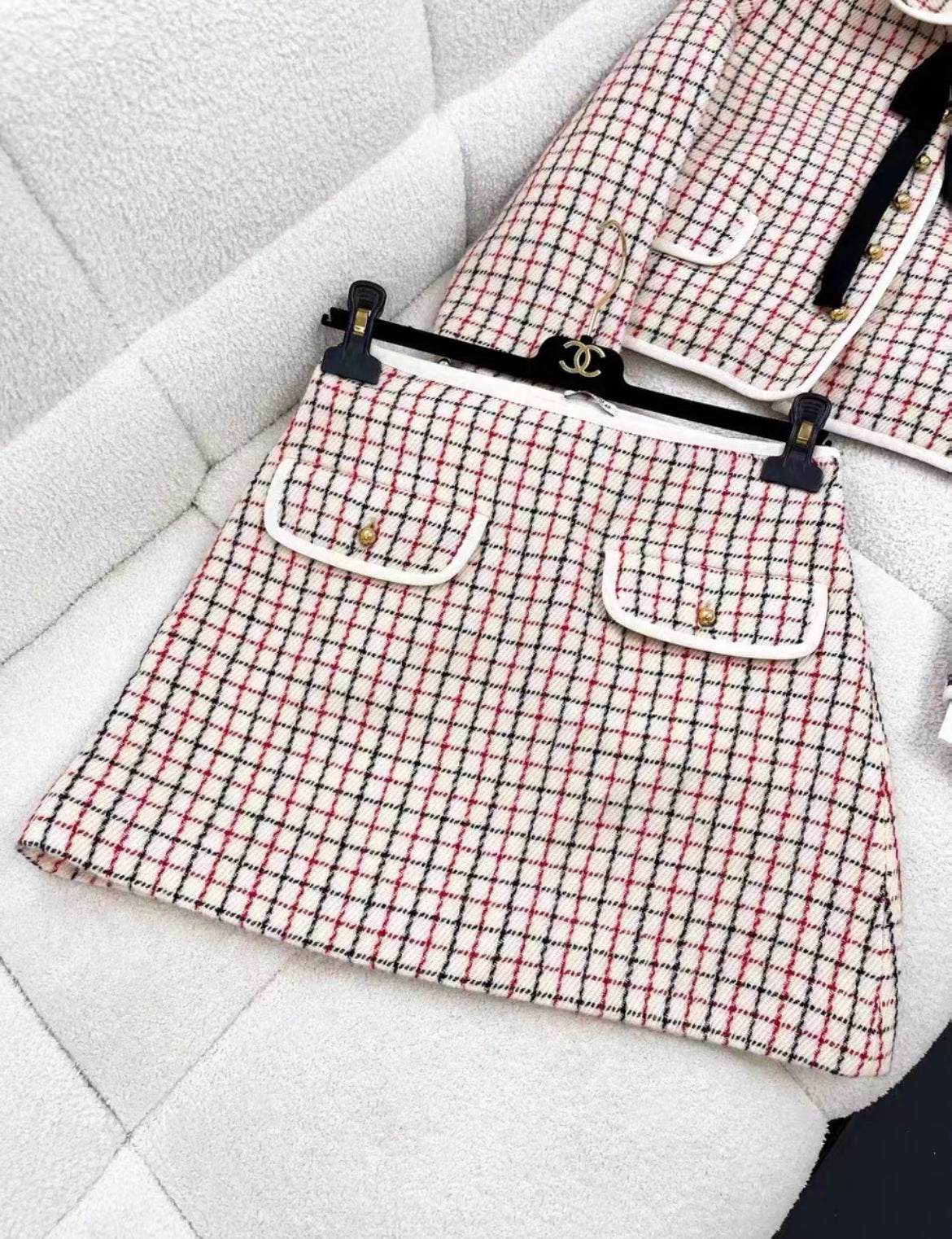 Miu Miu pink plaid jacket and skirt set in size 40 – Wararni.com