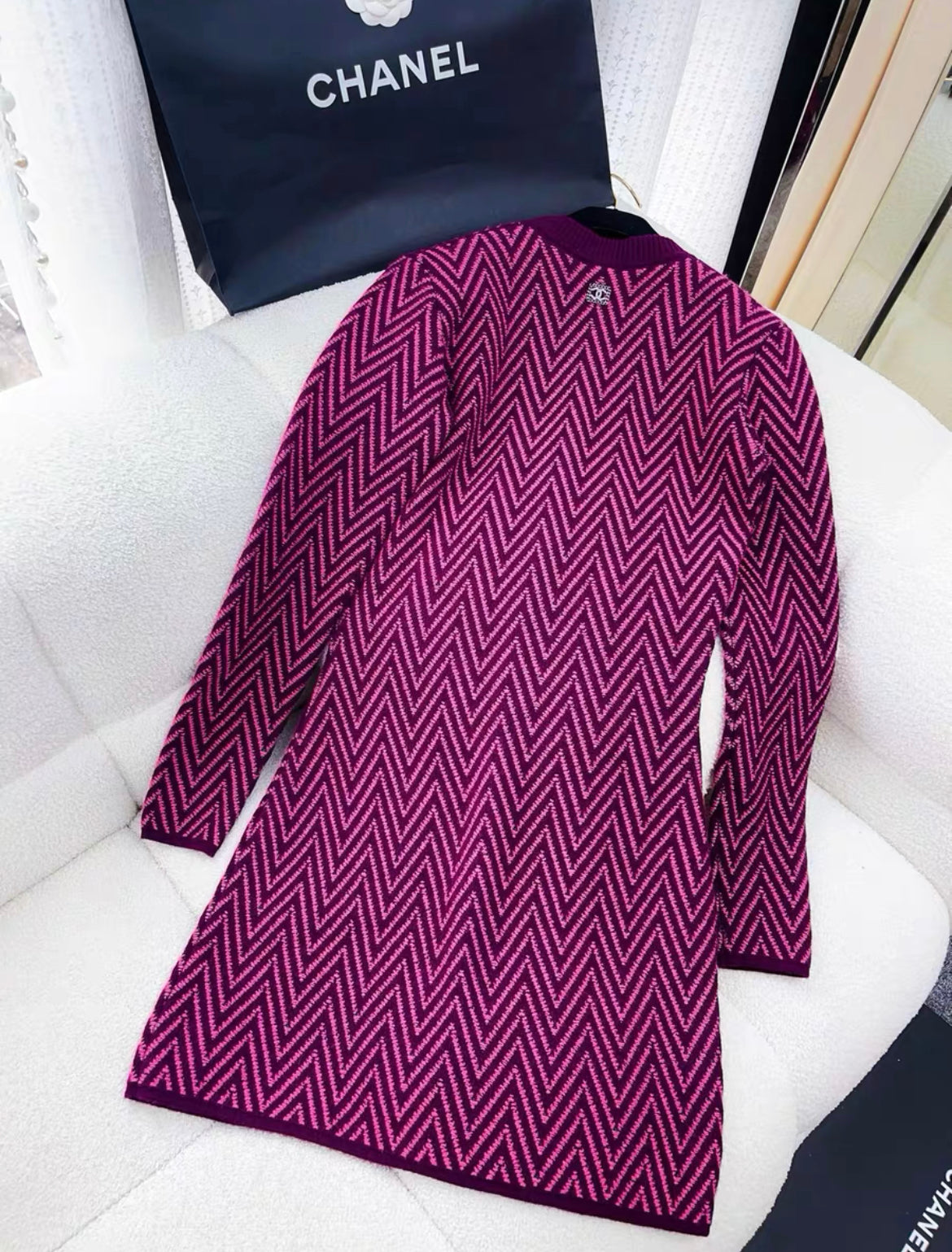 Chanel 21K Burgundy, Pink & Green Dress size 36 – Wararni.com Chanel 21K Burgundy, Pink & Green Dress size 36 – Wararni.com