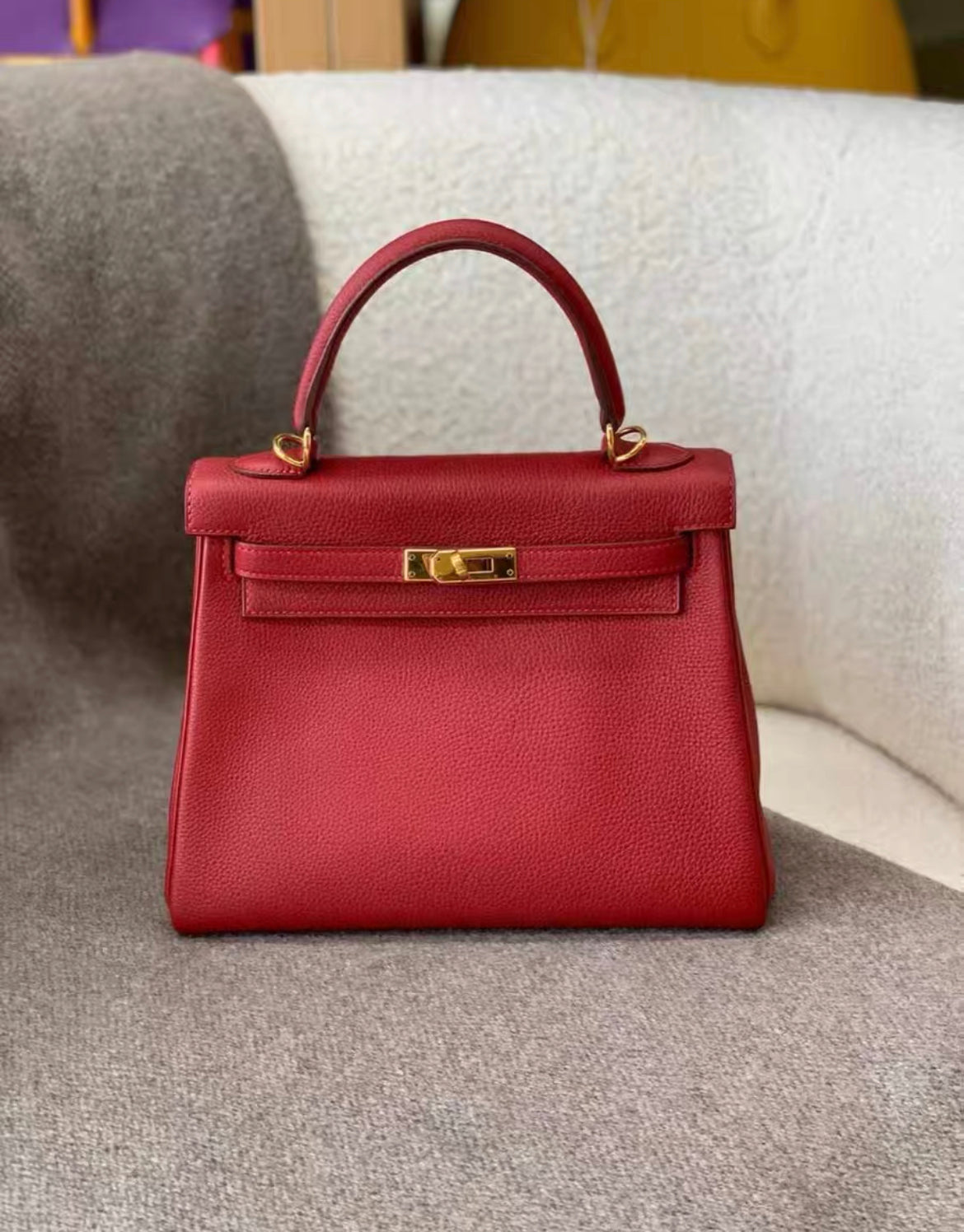 HERMES KELLY 25 RETOURNE ROUGE VIF TOGO GOLD HARDWARE