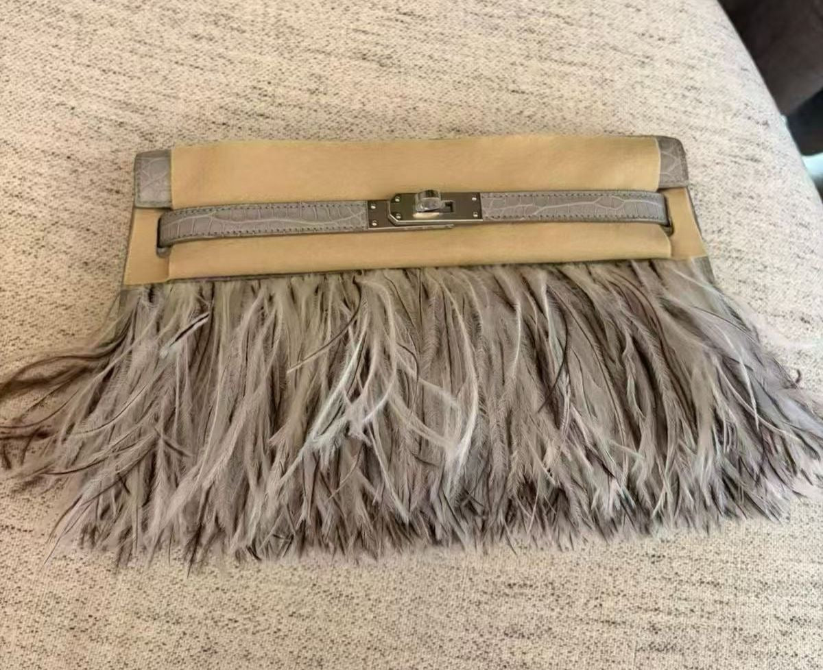 Hermes Kelly Elan Folie Gris Perle Chevre / Feather Palladium Hardwarr