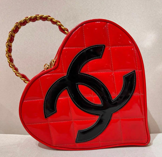 CHANEL 1995 VINTAGE RED PATENT "BARBIE" HEART VANITY LOGO BAG 24K GOLD HARDWARE