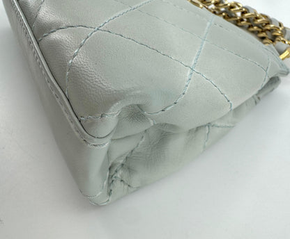 chanel vintage kelly gold handle hardware