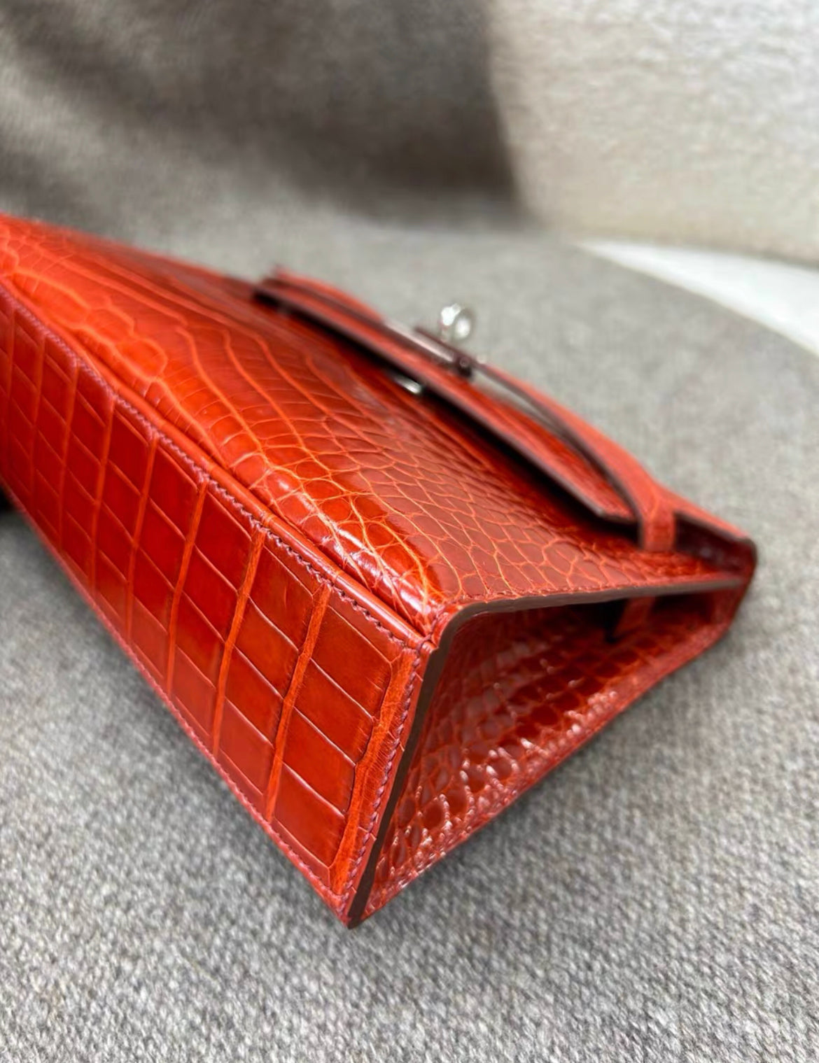 Hermès Kelly Pochette Braise Red Shiny Alligator Palladium Hardware