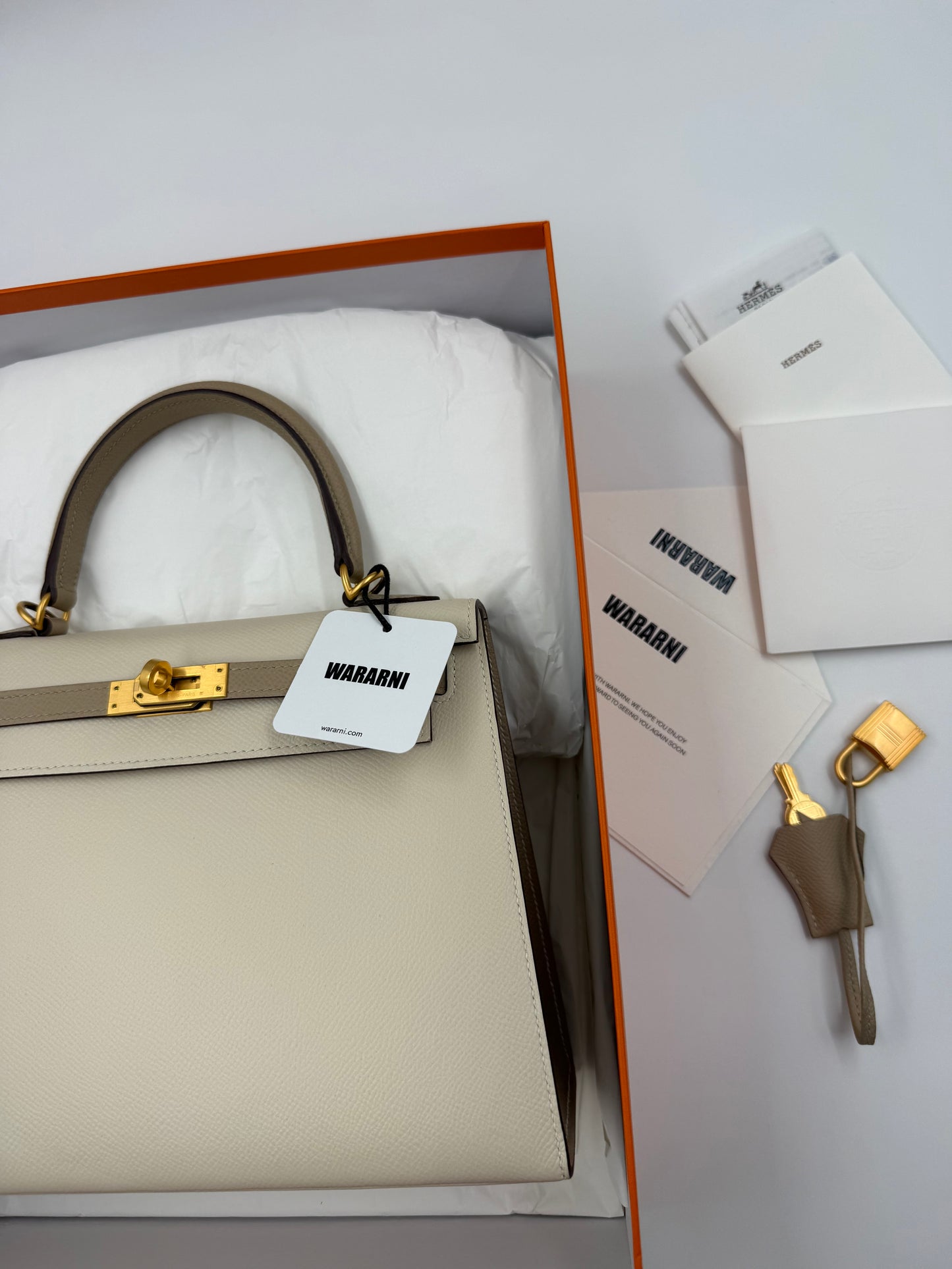 Hermes Kelly 25 Sellier in Craie / Trench epsom leather brushed gold hardware