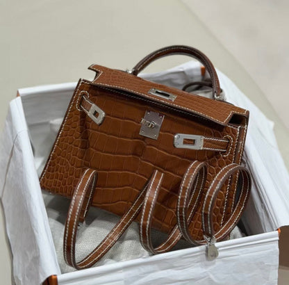 Hermès Kelly Sellier 20 Fauve Matte Alligator Barenia Palladium Hardware