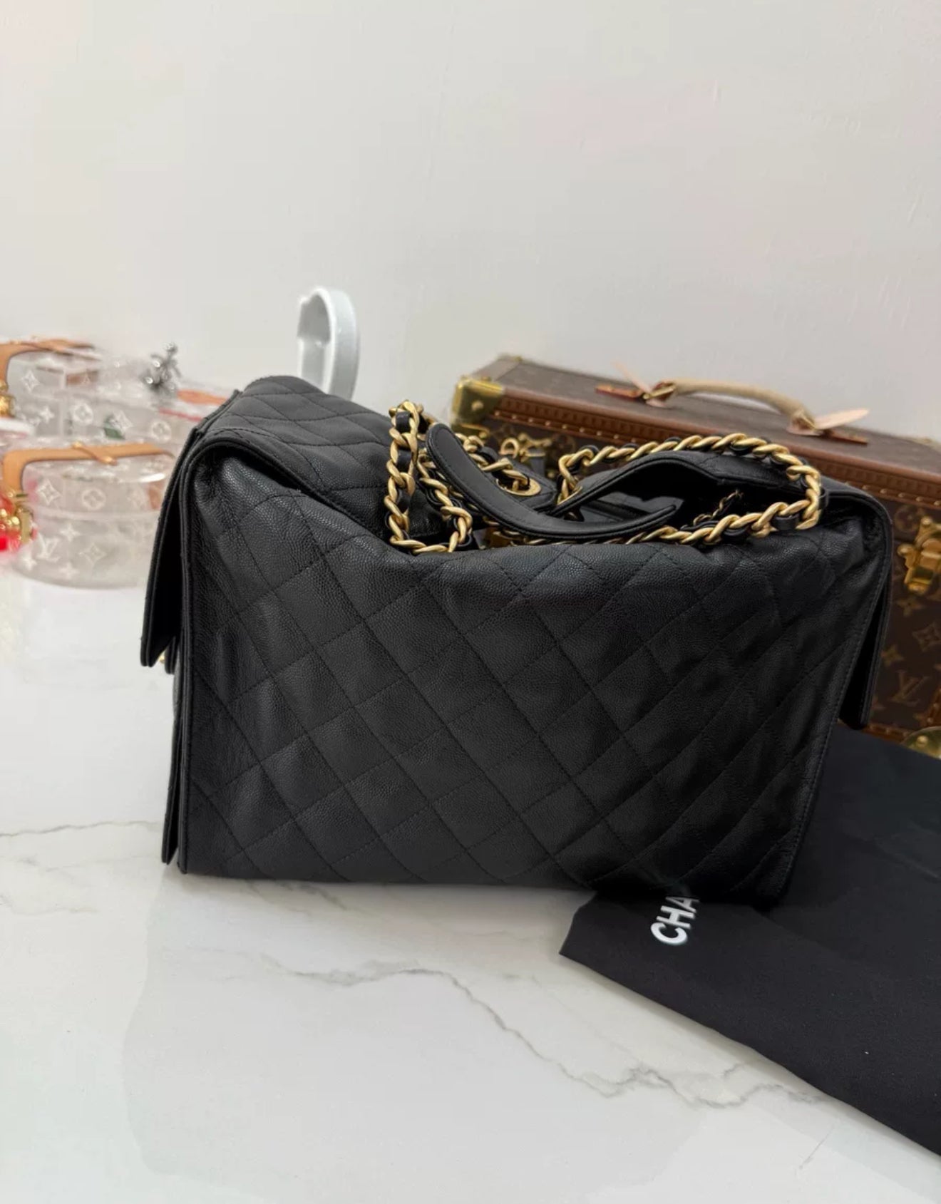 Chanel 25 hobo bag Black Leather Gold hardware