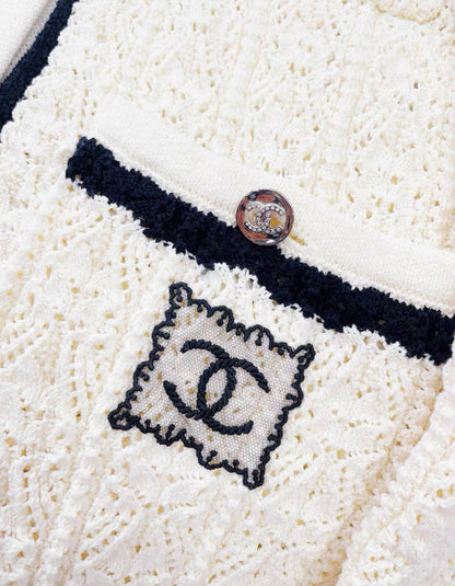 Chanel 24P white knitted cardigan size 34