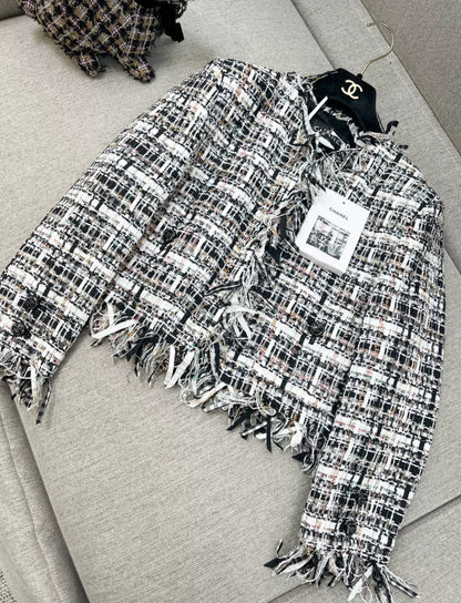 Chanel 22C White, Black & Multicolor