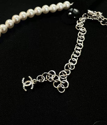 Chanel 25C white double C pearl choker necklace