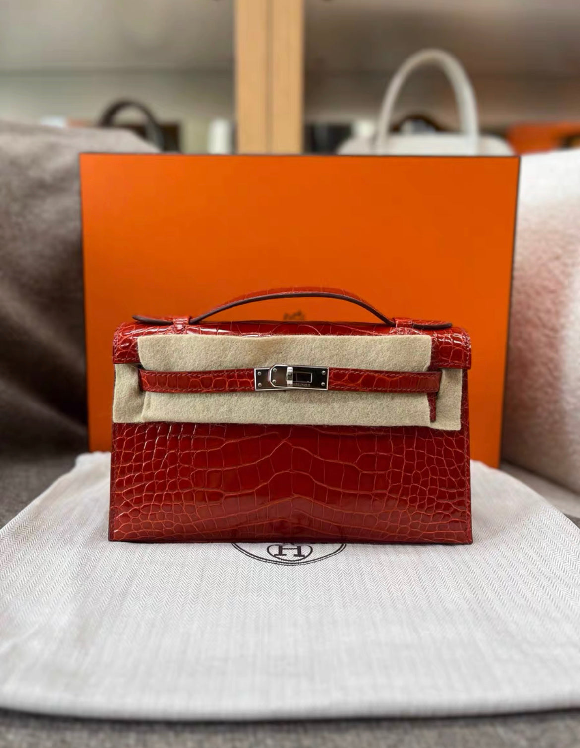 Hermès Kelly Pochette Braise Red Shiny Alligator Palladium Hardware