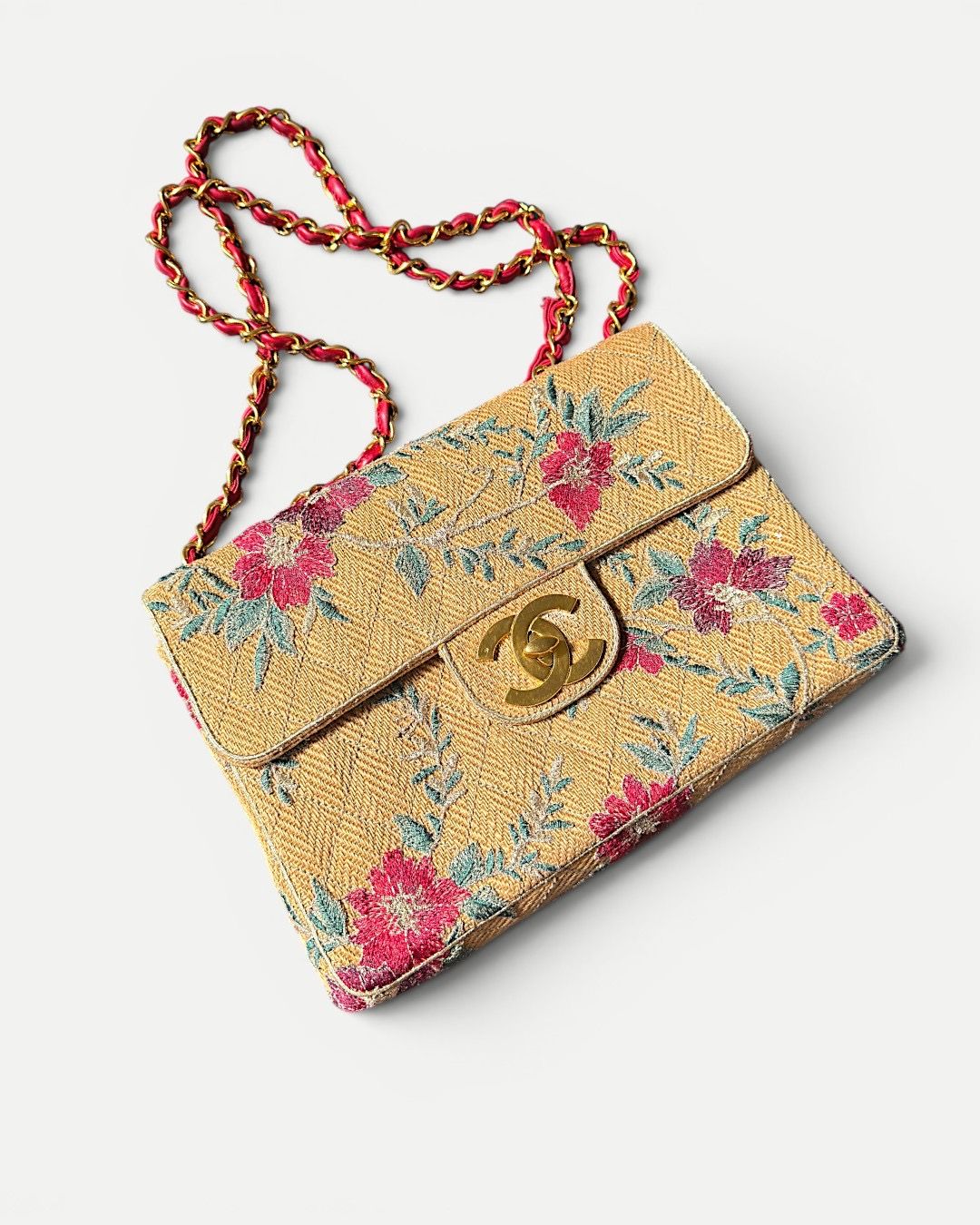 Chanel 1995 Raffia Jumbo flap bag with Red/Green/Gold embroidery and gold hardware red leather chain