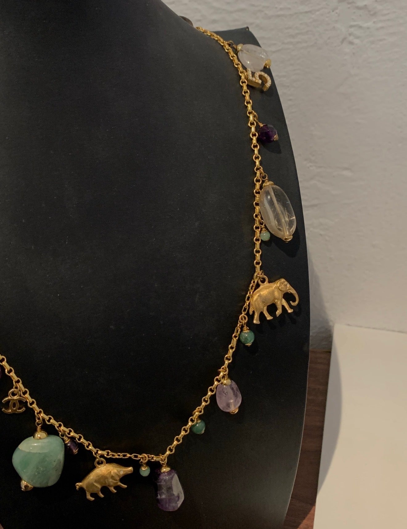 Chanel 01A Natural Stone Animal Double C Four-Leaf Clover Necklace (Number 5)