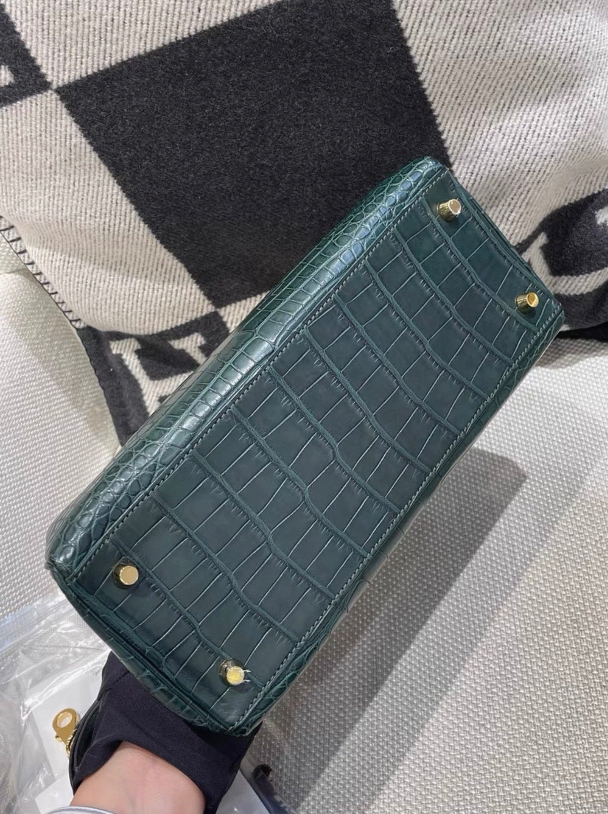 Hermes Kelly 28 1T Dark Green Matte crocodile leather gold hardware