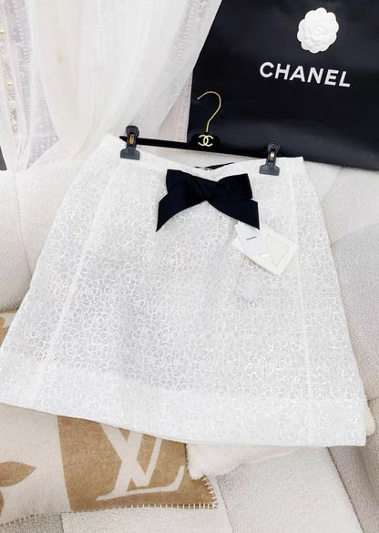 Chanel 24S White Camellia lace sequinned skirt size 44