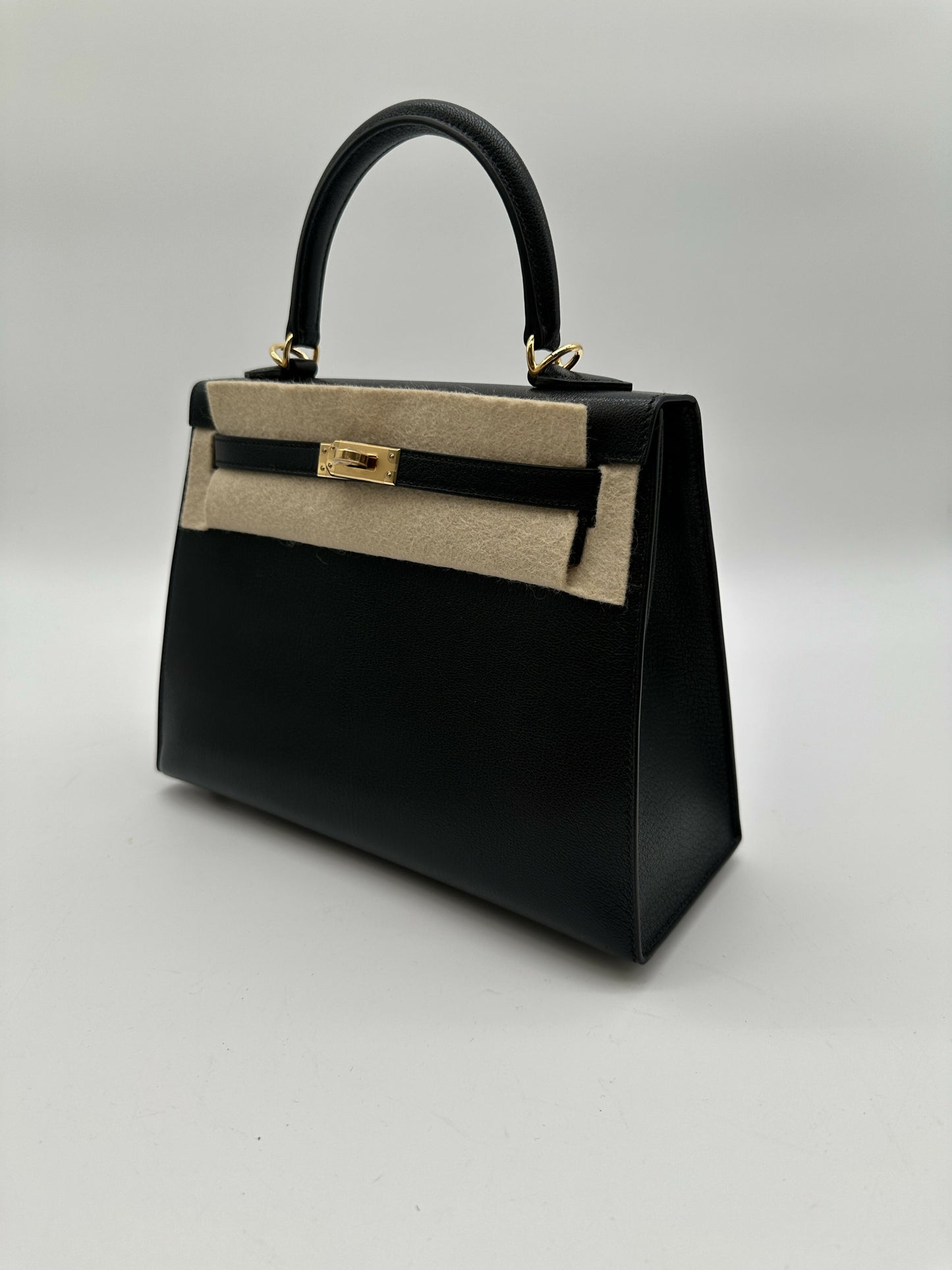 Hermes Kelly 25 Chevre mysore black ghw stamp K