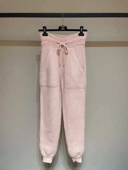 Chanel 21B baby pink cashmere sweatpants