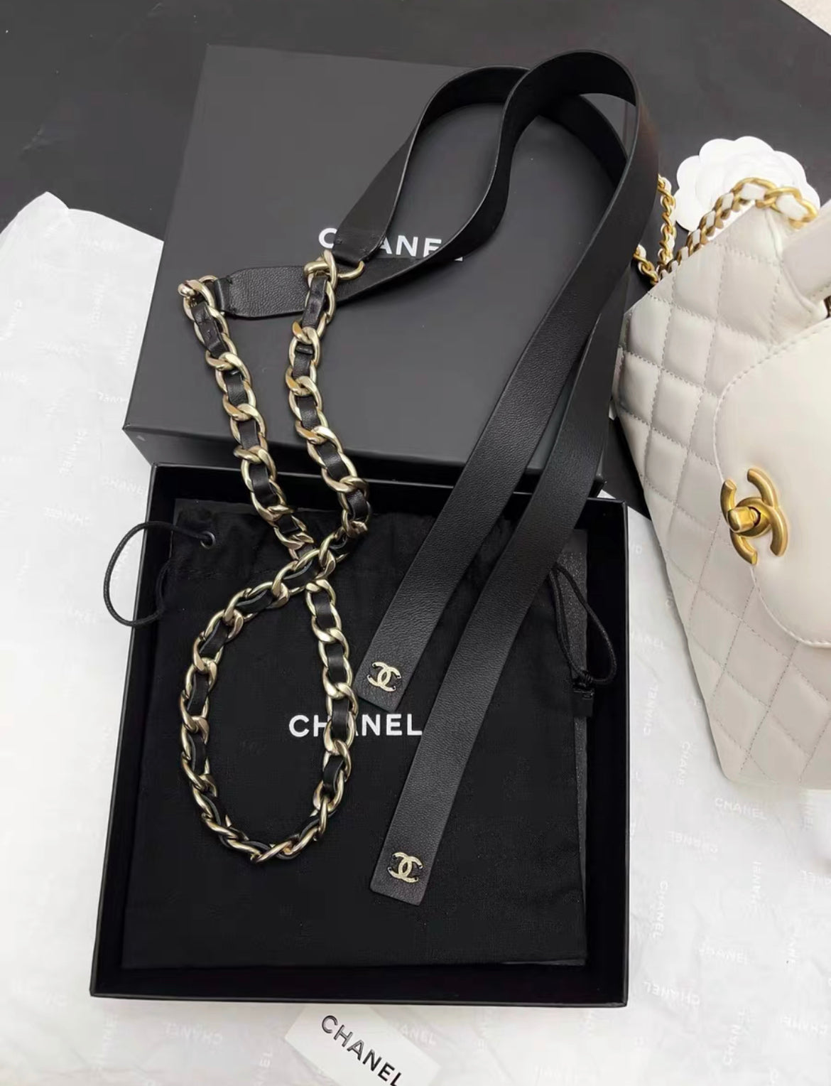 Chanel 2020 black leather chain belt size XS