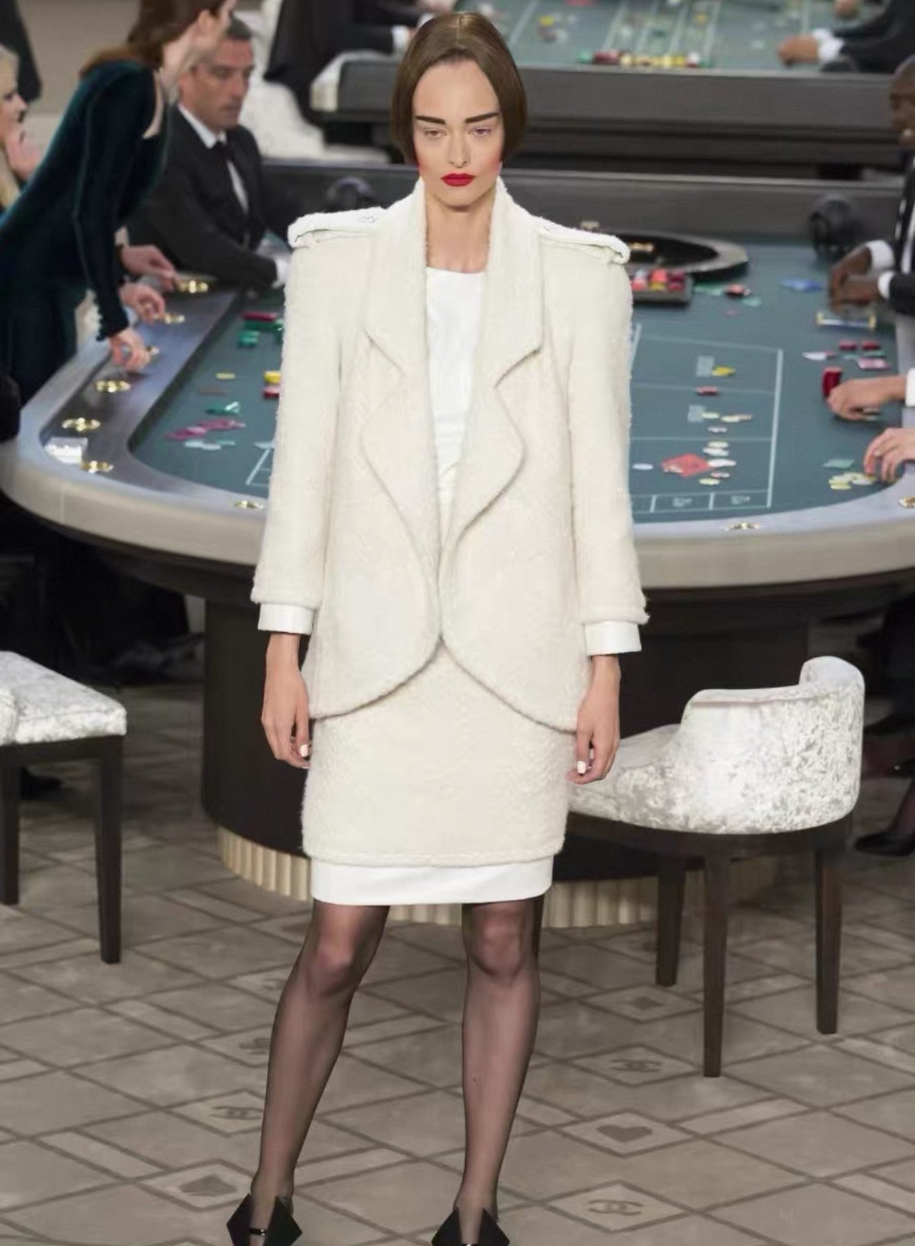 Rare Chanel 2015 écru coat