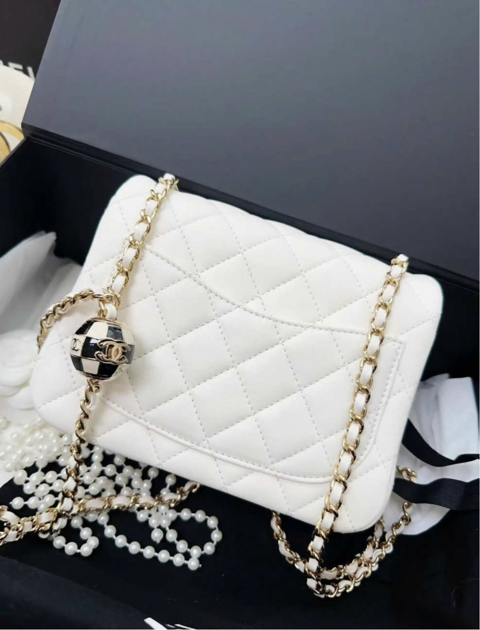 Chanel 23c white leather with gold Chain ball Bag – Wararni.com Chanel 23c white leather with gold Chain ball Bag – Wararni.com
