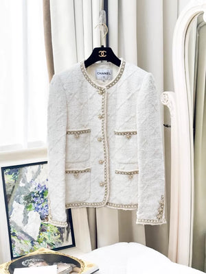 Chanel 21A ecru four-pocket tweed jacket