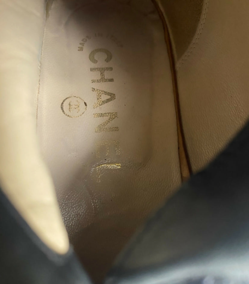 Rare Vintage Chanel 90s Claudia Schiffer Black Leather CC Riding Boots EU 36 (fits 37)