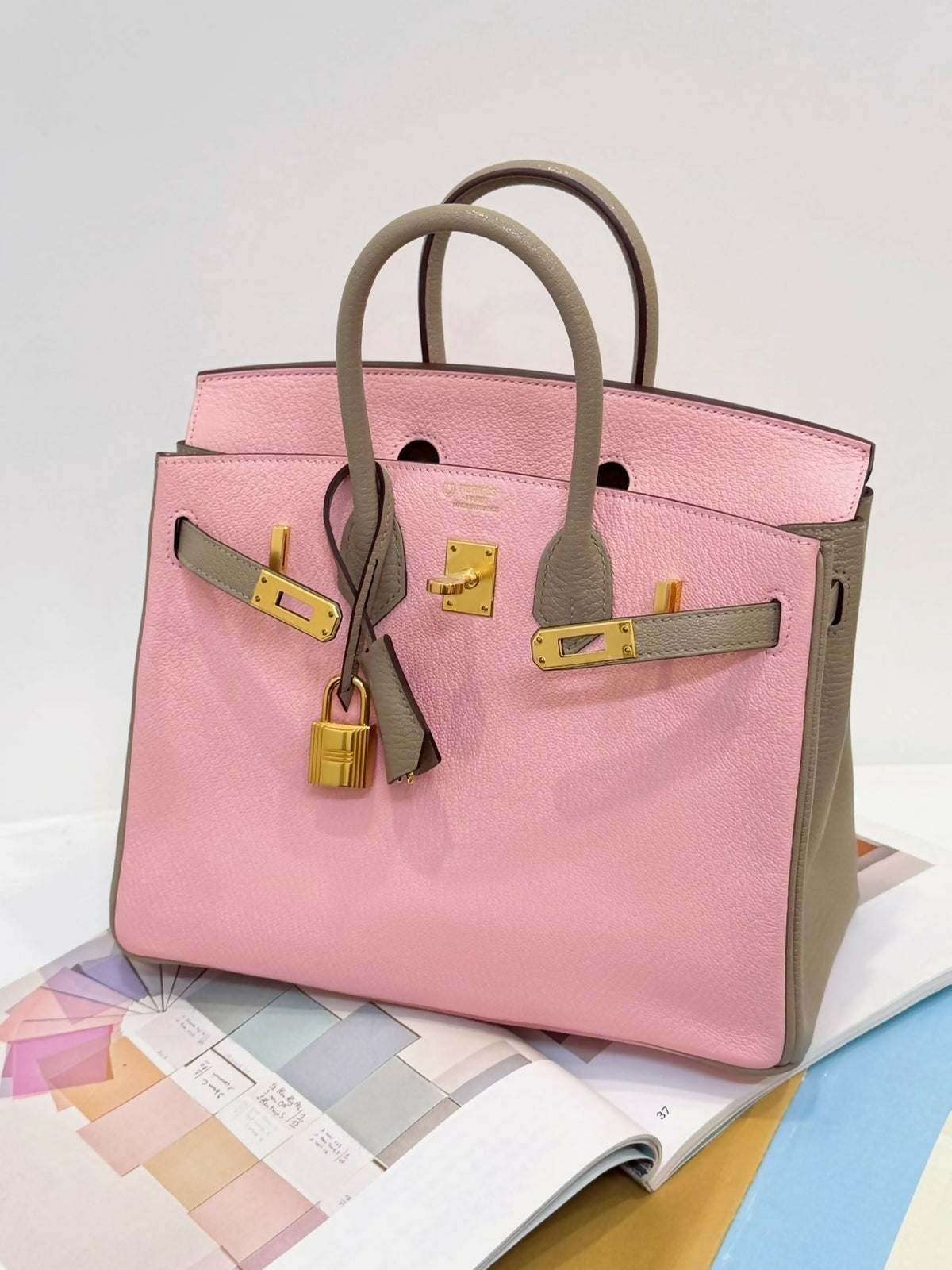 Hermès Birkin 25 Special Order (HSS) Rose Sakura / Cherry Blossom Pink Tricolor Accent Gris Tourterelle W Stamp