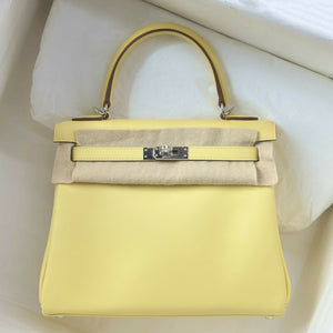 Hermès Kelly 25 Retourne 1Z Jaune Poussin Swift with Palladium Hardware