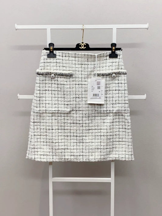 Chanel 21 white check tweed skirt