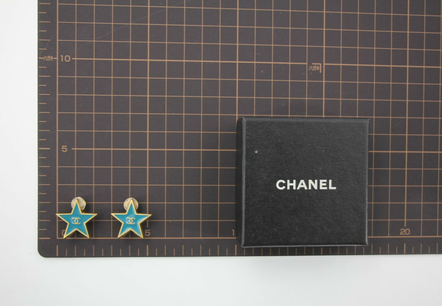 Chanel Vintage 01P Metal Blue-Green Star Clip-on Earrings