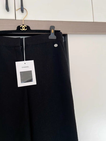 Chanel 22A black pants