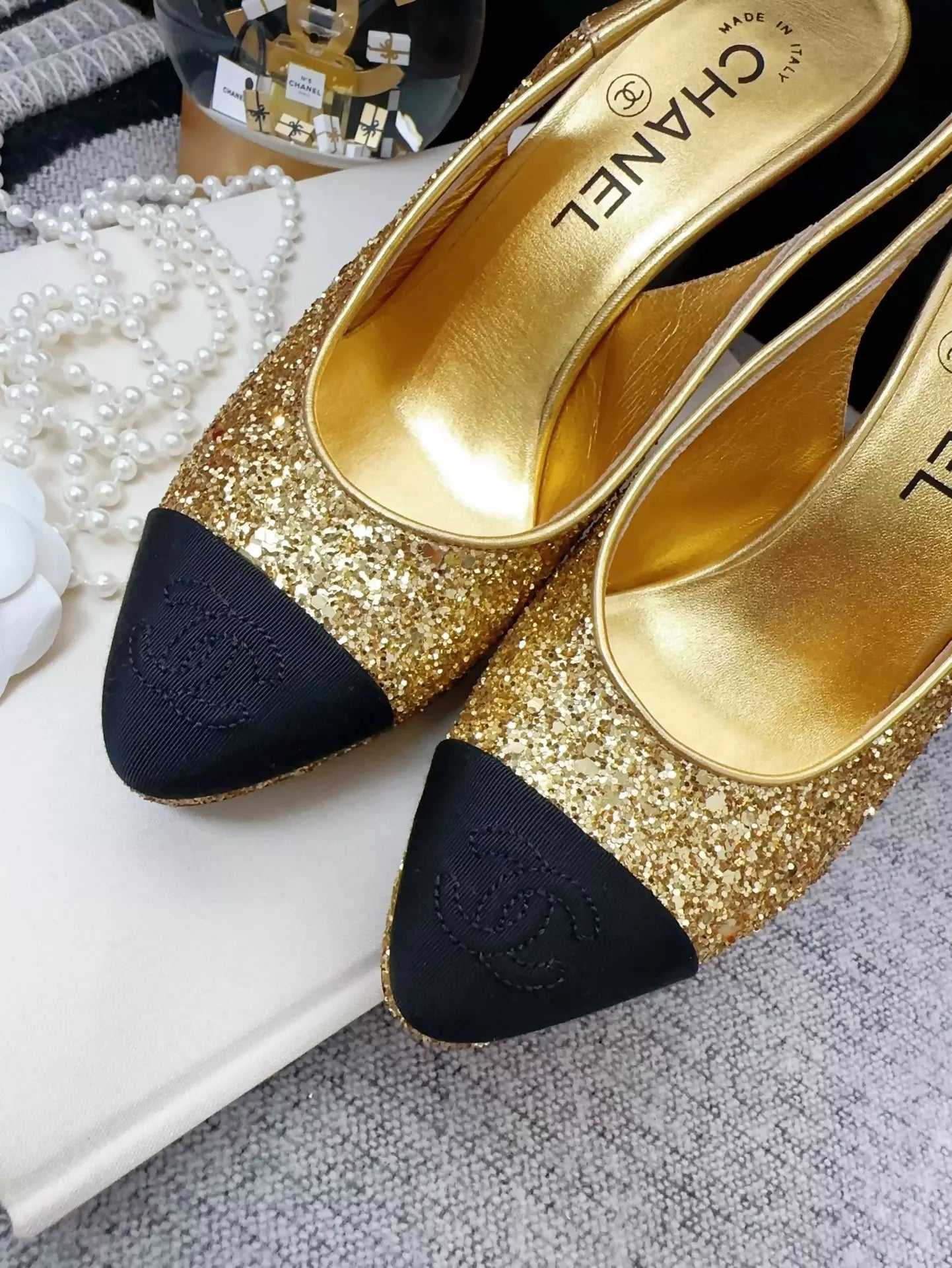Chanel 21A gold glitter high heels