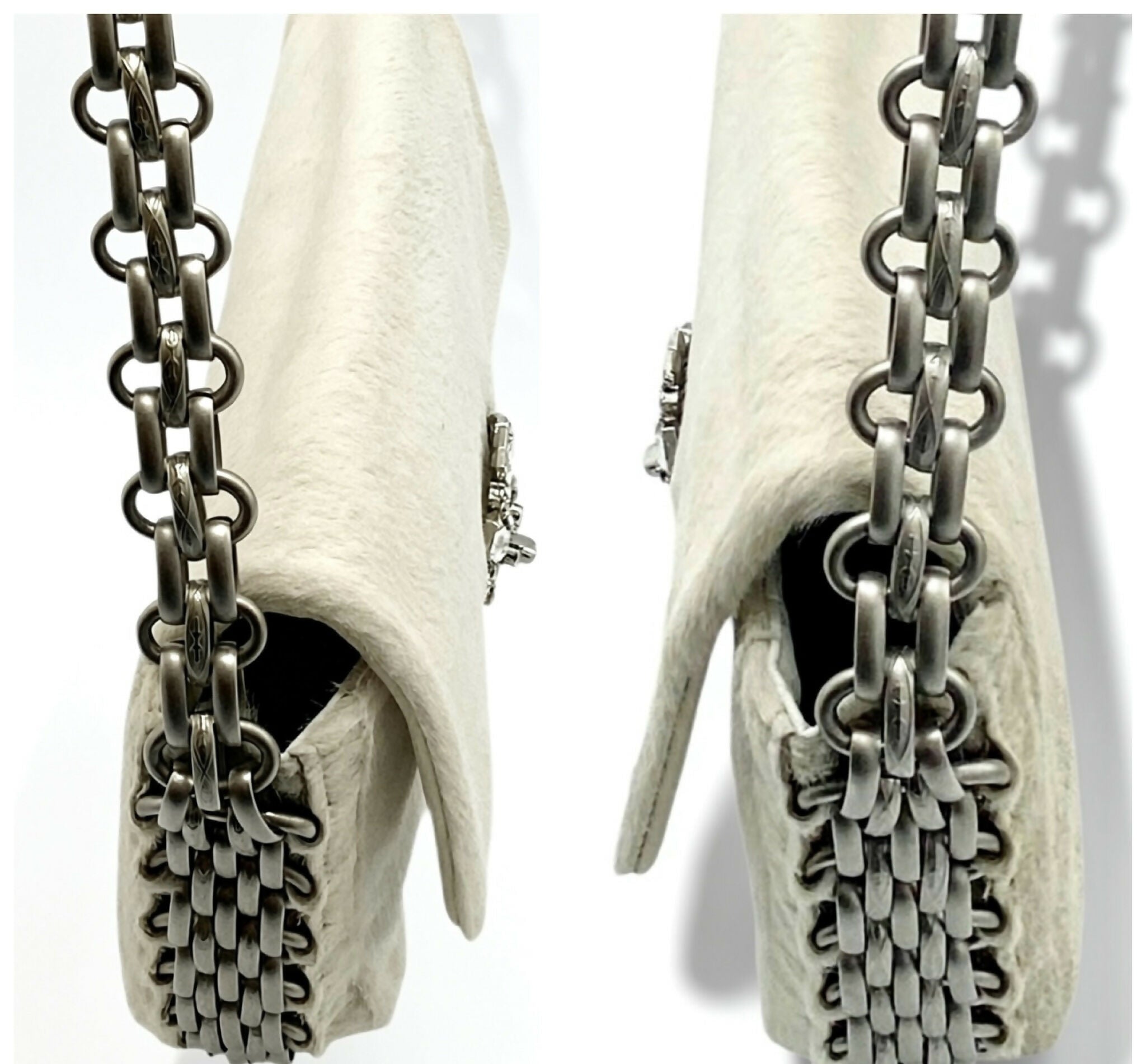 CHANEL ホワイト　　リボンロール　新品　100m Ultra Rare Chanel 08A Huge Swarovski CC White Pony Classic Medium