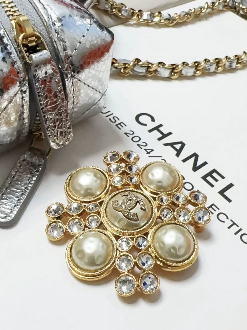 Chanel 22A pearl and rhinestone Baroque vintage double C cross brooch